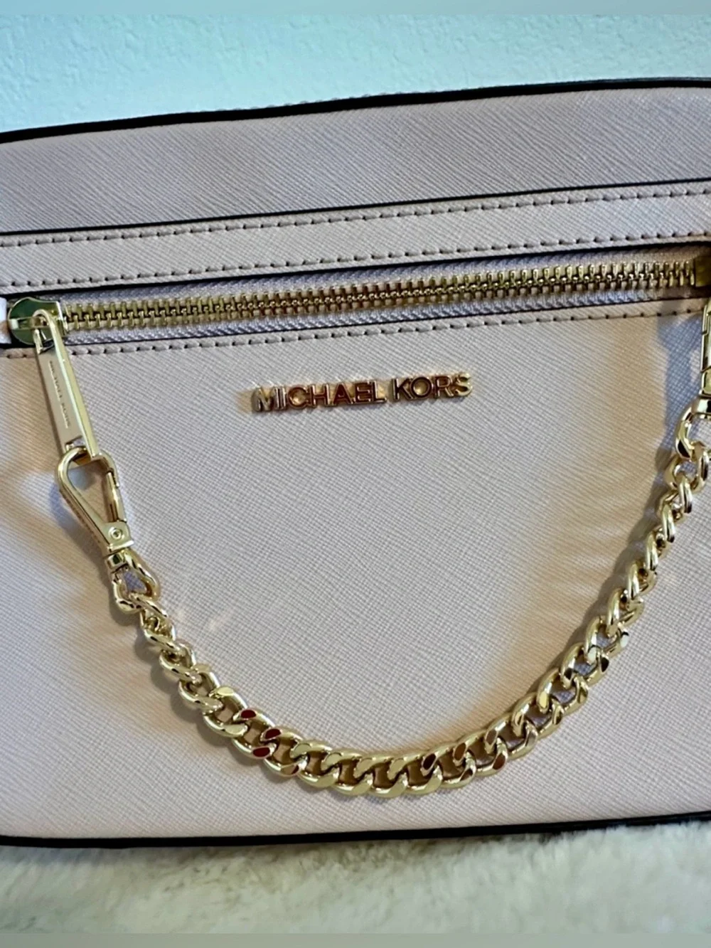 Michael Kors excellent no